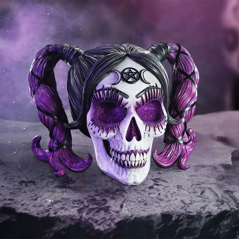 Drop Dead Gorgeous - Myths and Magic Voodoo Doll Skull 20.5cm