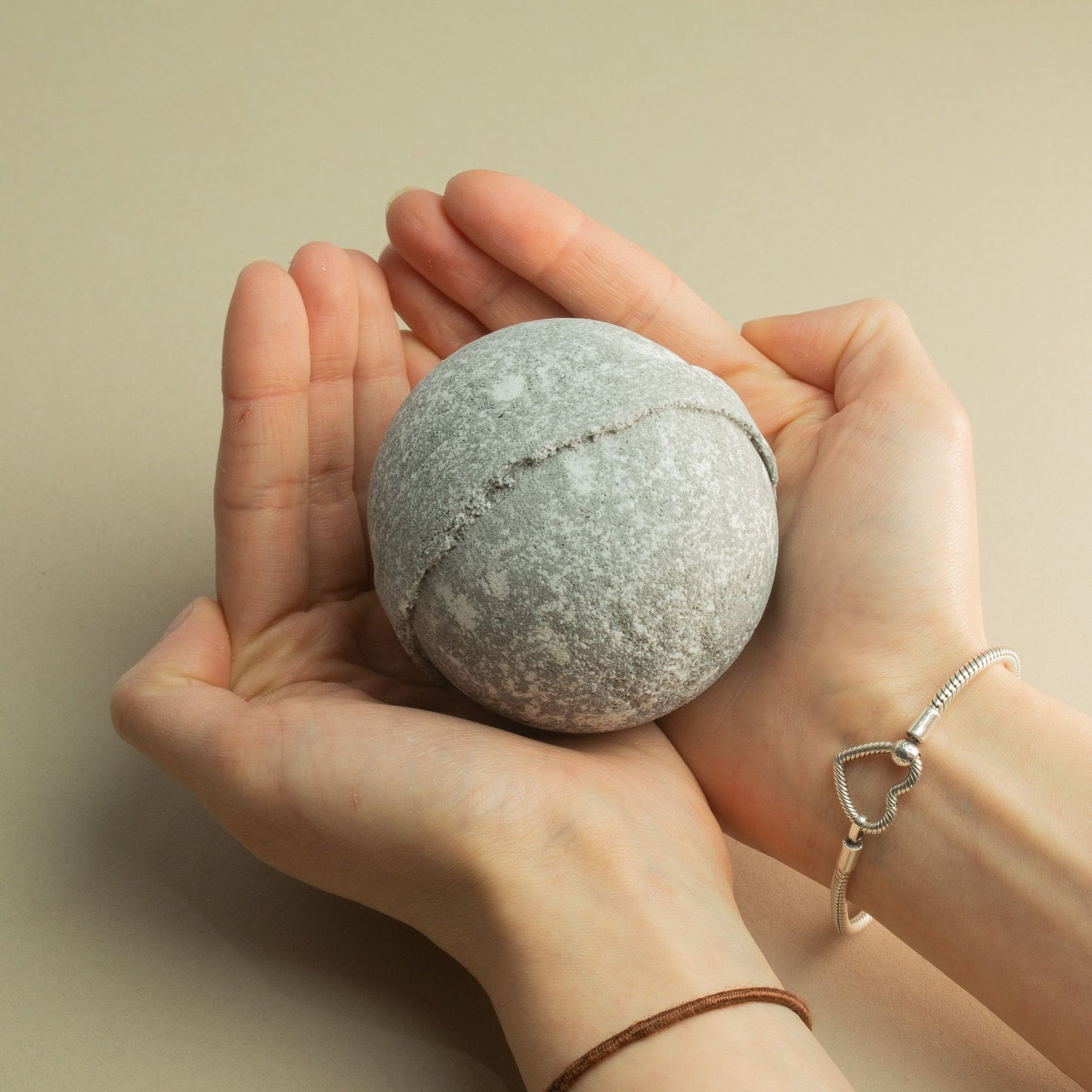 Air Element Crystal Bath Bomb – Light, Calming Bath Fizzer with Hidden Gemstone