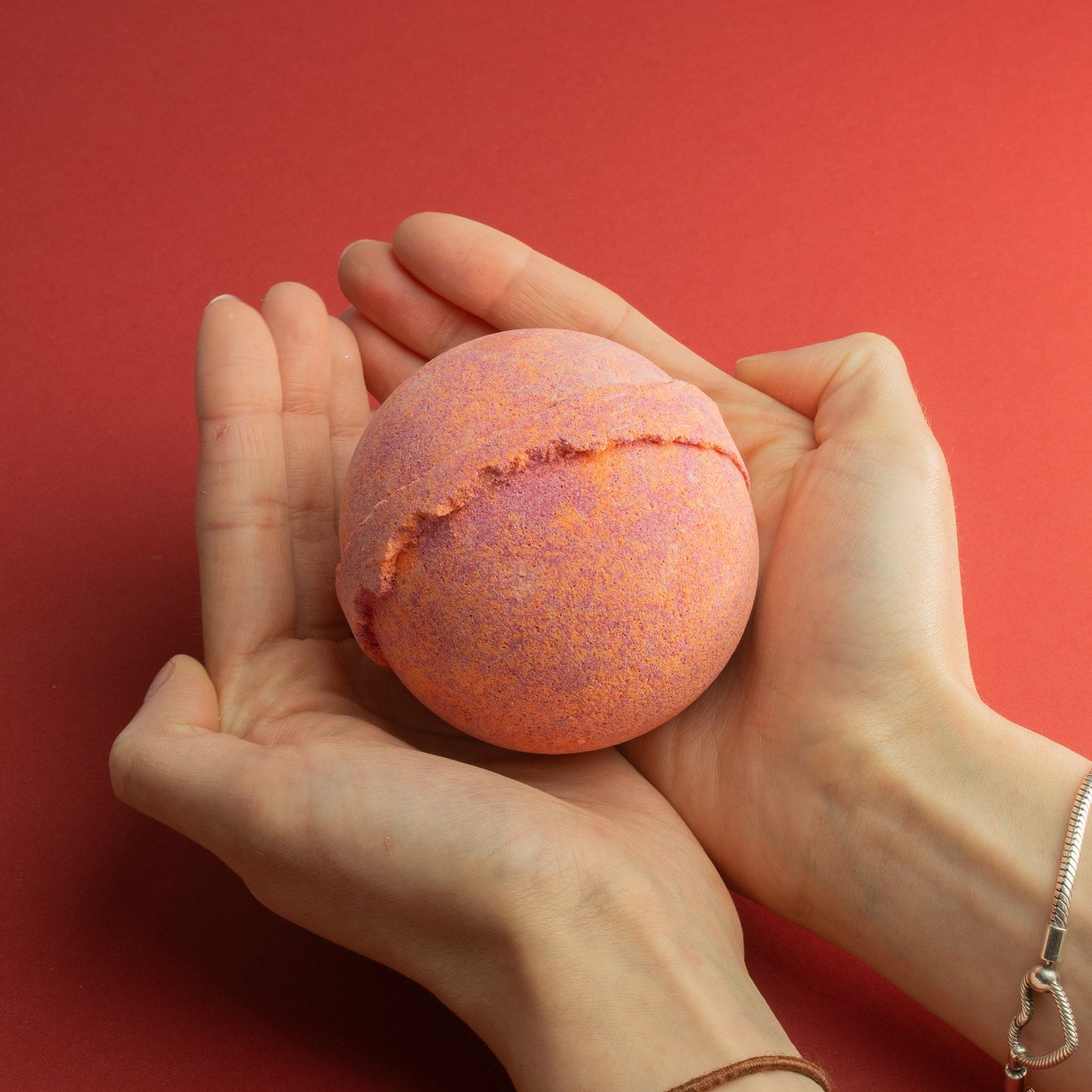Fire Element Crystal Bath Bomb – Energising Citrus Soak with Hidden Crystal